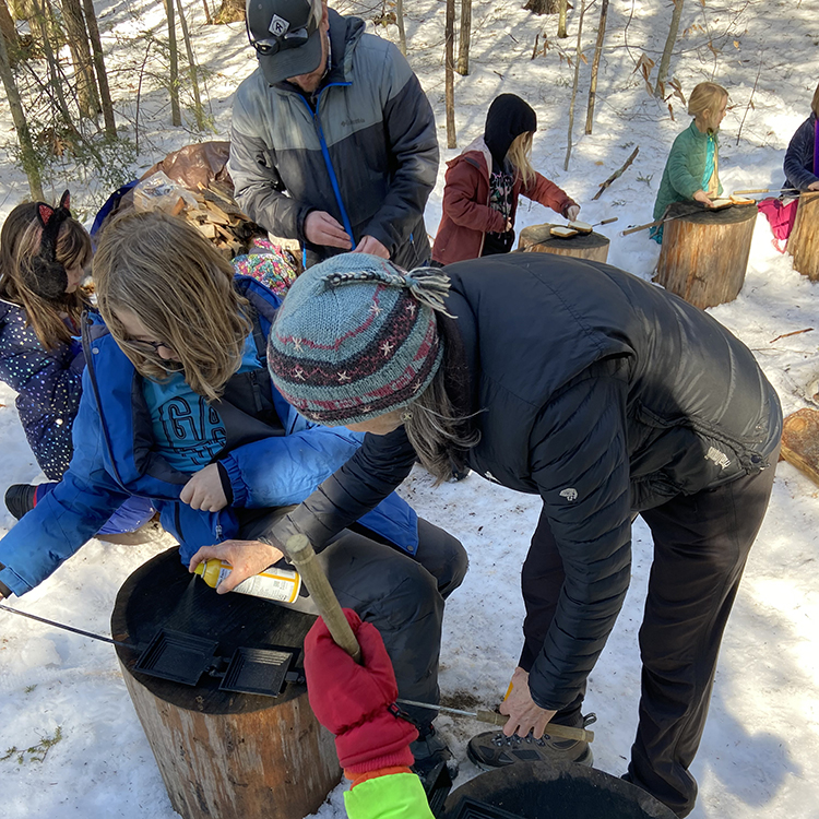 Featured image of article: Making Pizza During Outdoor Learning